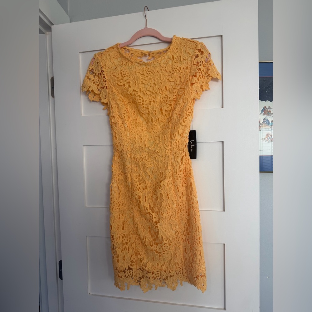 Lulus Yellow Lace Open Back Mini Dress Size Small NWT